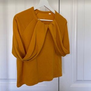 brand : basics by pacsun, size small, mustard yellow